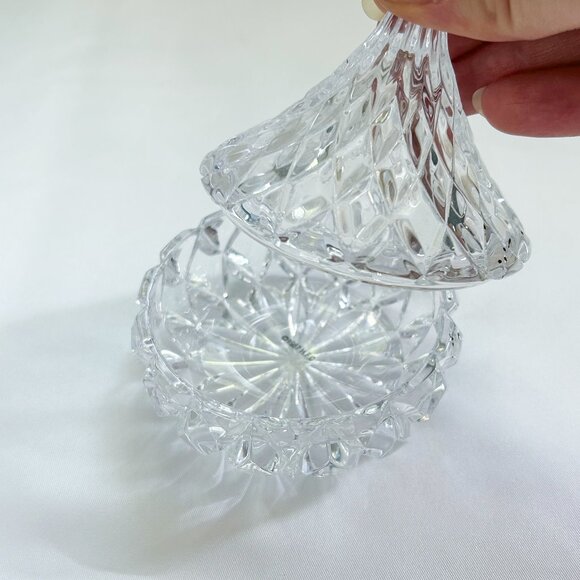 Hershey's Kiss 1987 Lead Crystal Two-Piece Dish by Jonal with Box - Picture 4 of 10